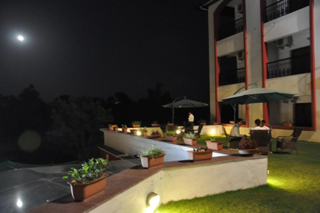 Hotel The Grand Raj Palampur Exterior photo